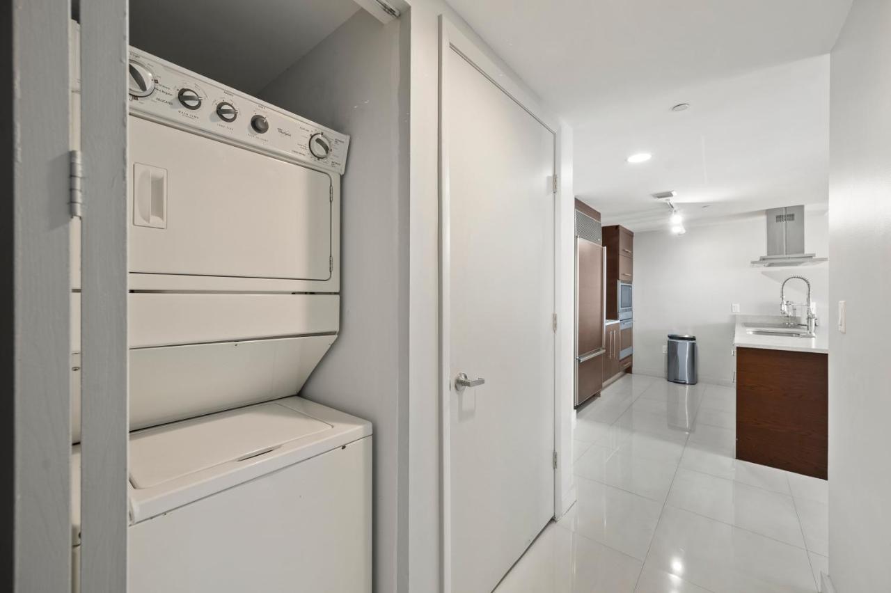 | Lovely 1 BR W Icon Brickell-FreeSpa