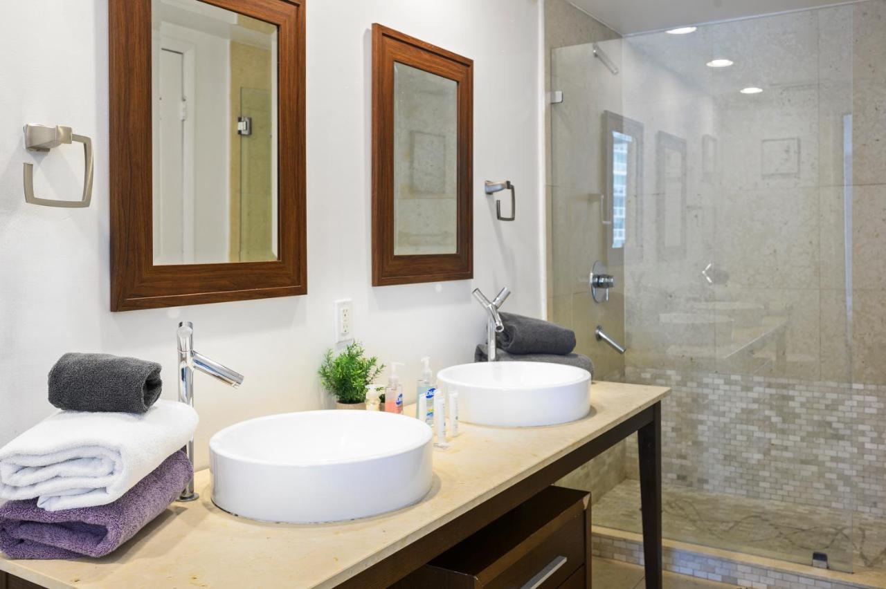 | Lovely 1 BR W Icon Brickell-FreeSpa