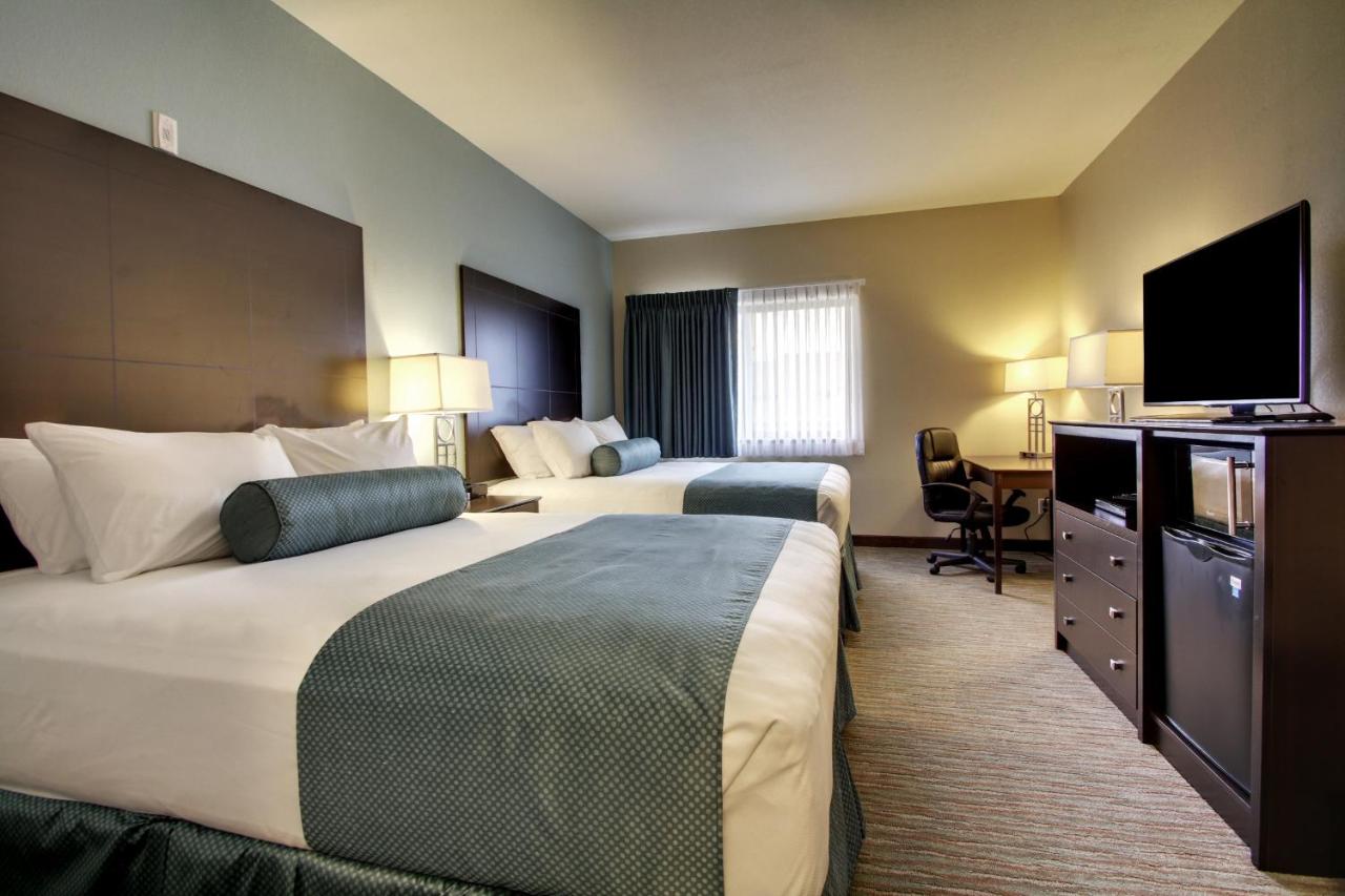 | Cobblestone Inn & Suites - Fort Dodge