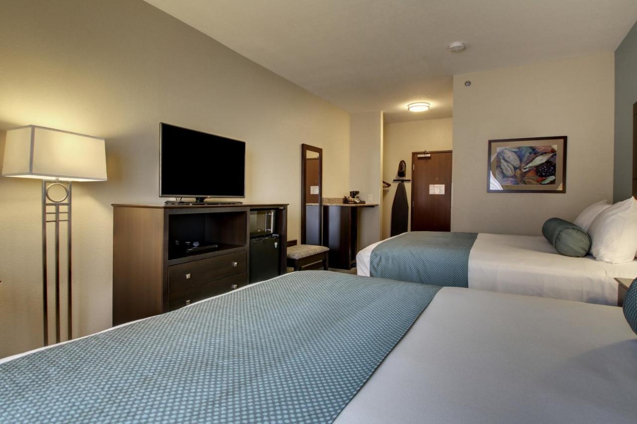| Cobblestone Inn & Suites - Fort Dodge