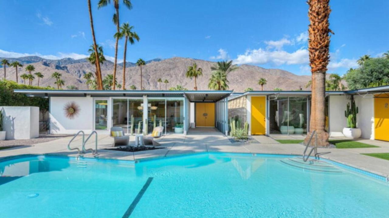  | Limon Palm Springs A Luxury Boutique Hotel