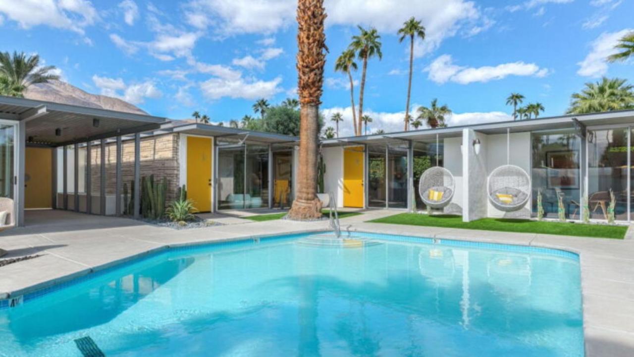  | Limon Palm Springs A Luxury Boutique Hotel