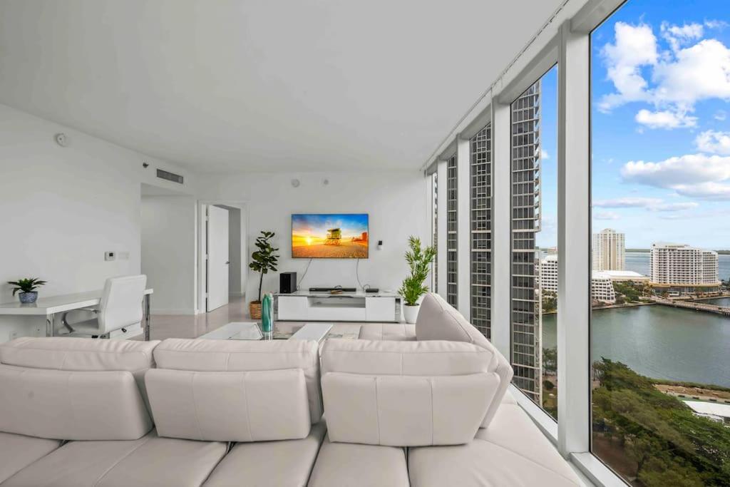 | Lovely 2Br W Icon brickell-FreeSpa