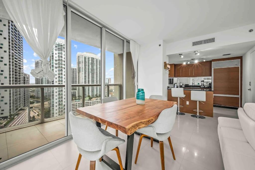 | Lovely 2Br W Icon brickell-FreeSpa