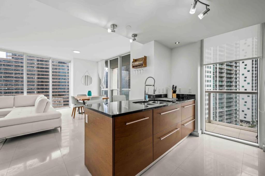 | Lovely 2Br W Icon brickell-FreeSpa