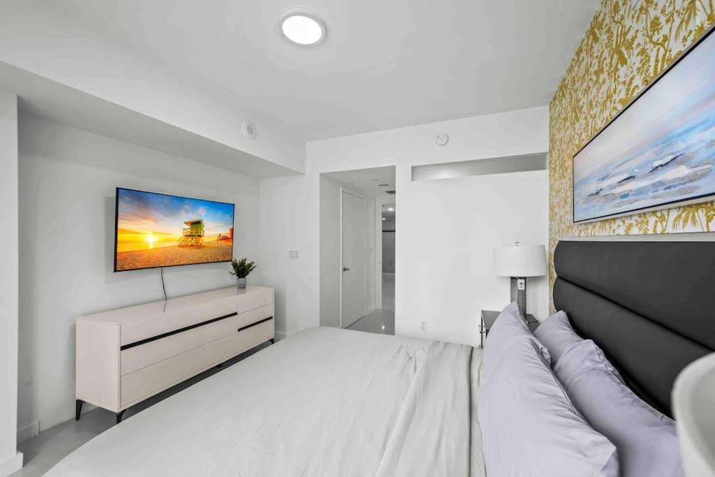 | Lovely 2Br W Icon brickell-FreeSpa