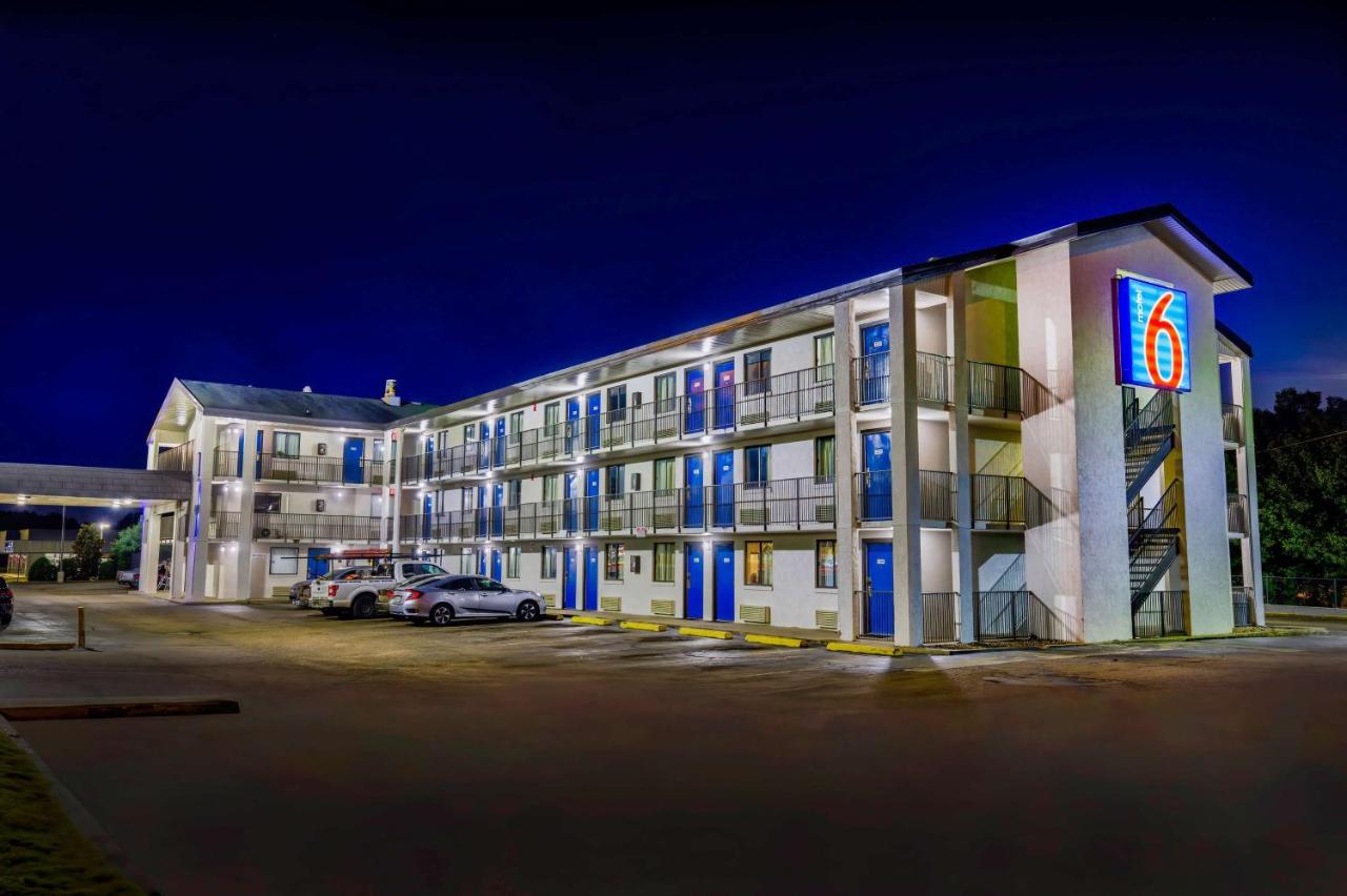 | Motel 6-Jackson, MS