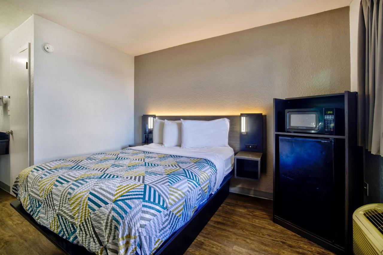  | Motel 6-Jackson, MS