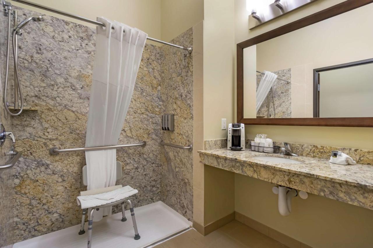  | Best Western Plus Lacey Inn & Suites