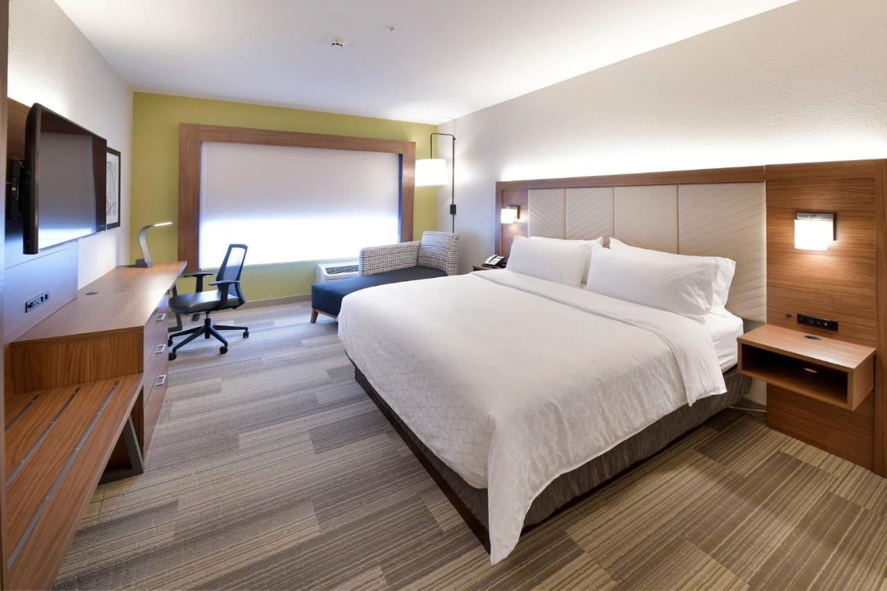  | Holiday Inn Express & Suites Millersburg