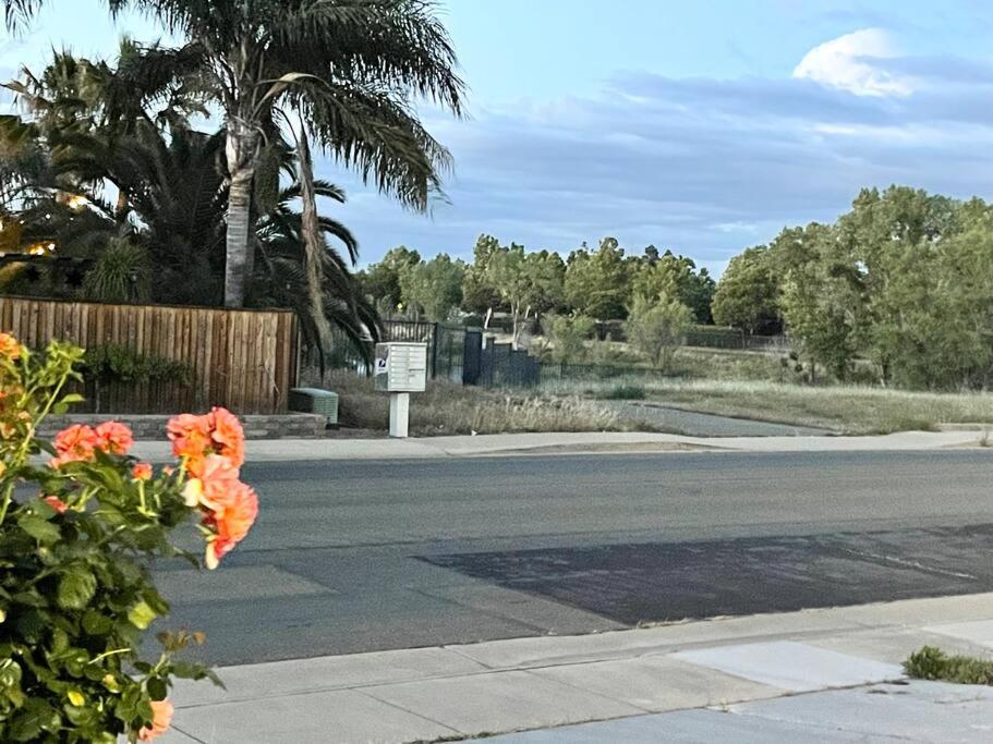 | LAKE view Elk Grove house 3300 sqf 5 bedrooms