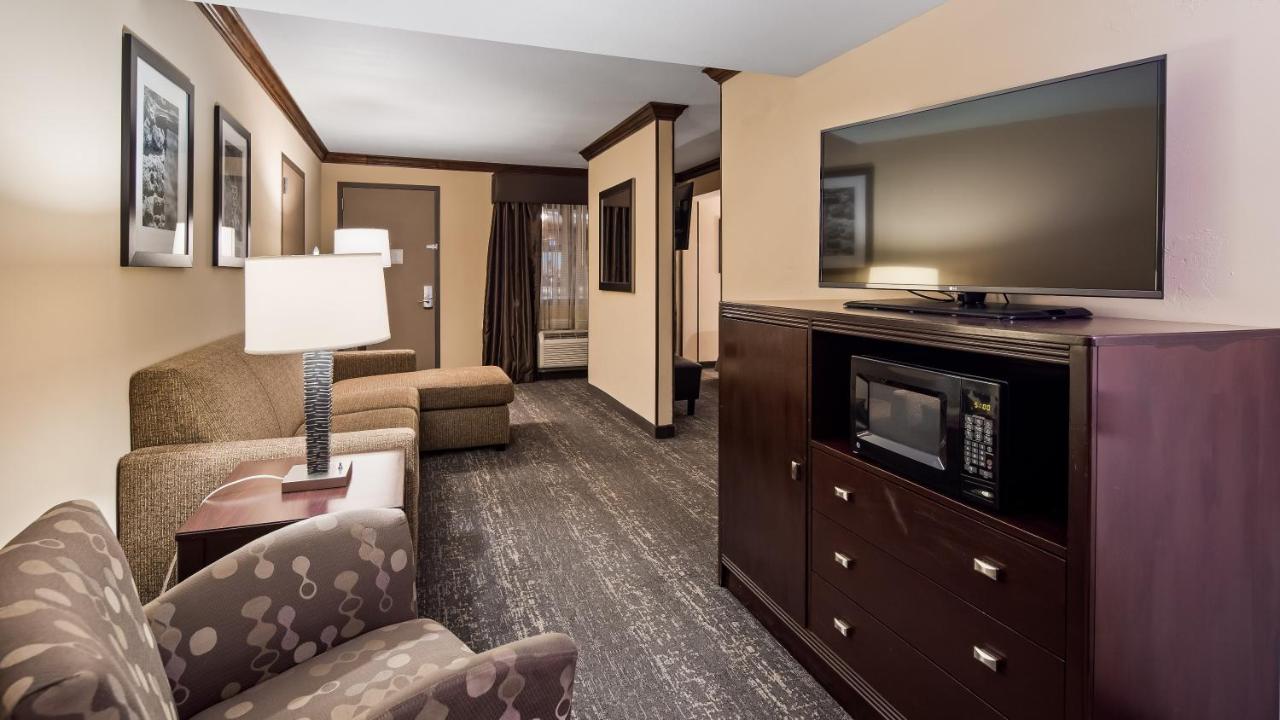  | Best Western Plus Raton Hotel
