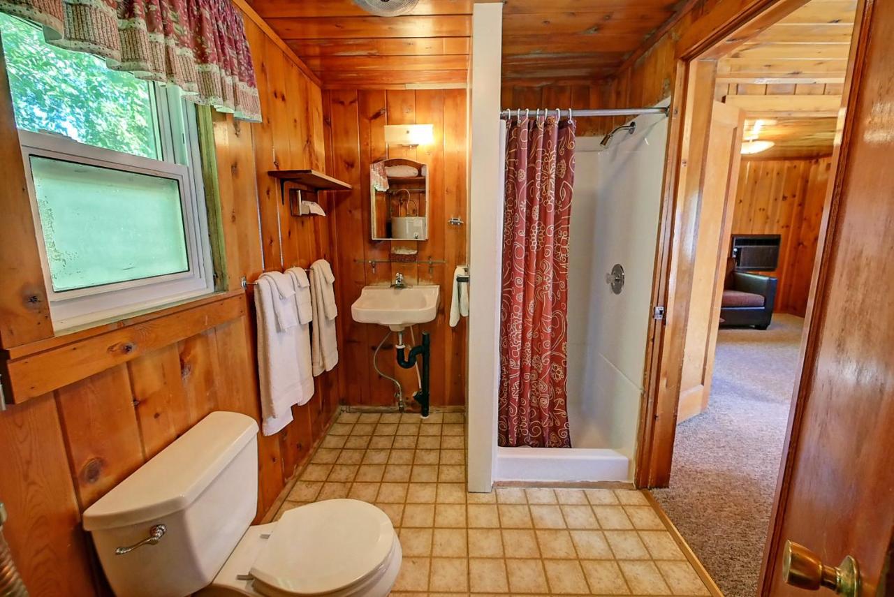 | Idle A While Cabins