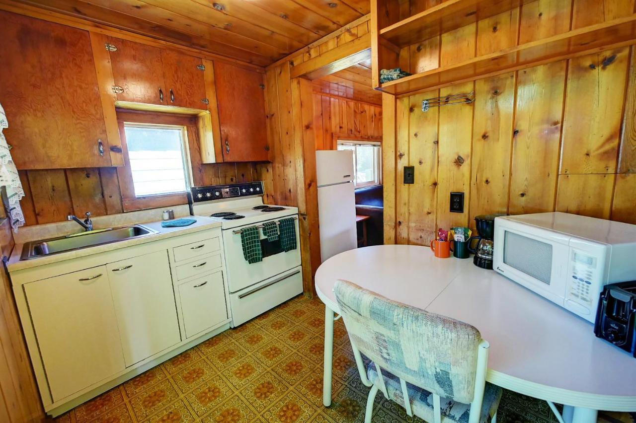 | Idle A While Cabins