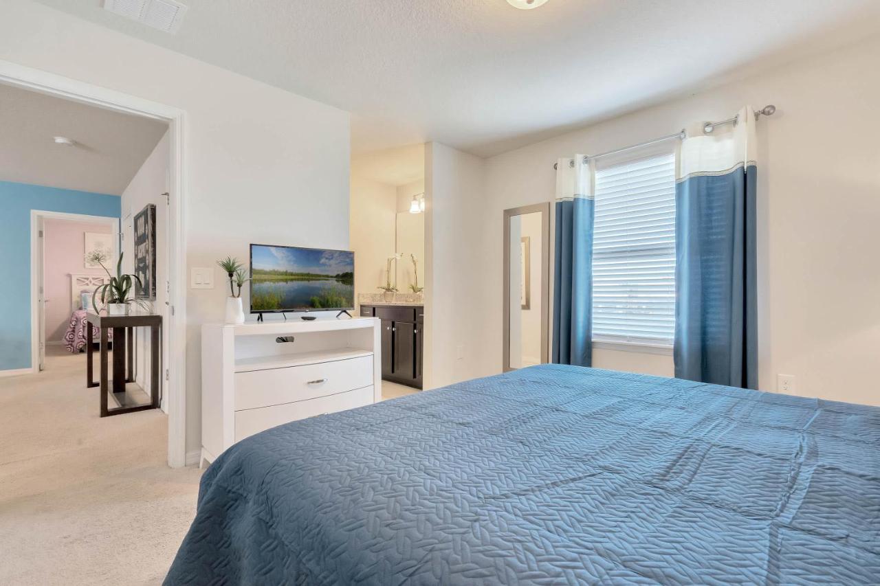  | Gameroom Theater Room Waterfront FantaSea
