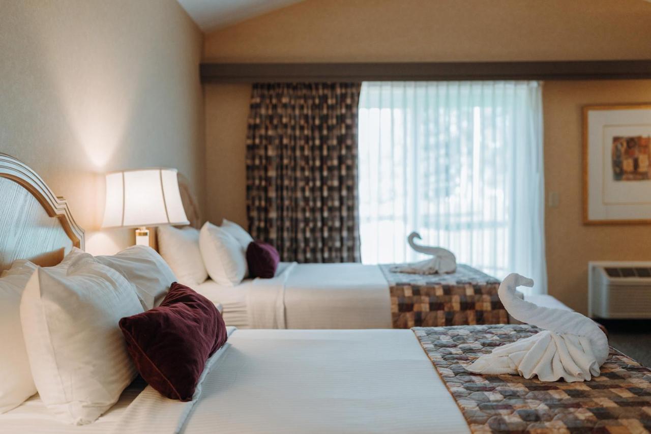 | Skaneateles Suites