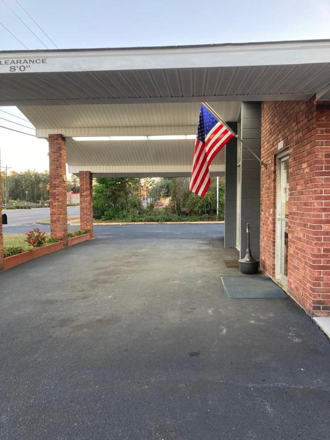 | FAIRFIELD MOTEL OF WINNSBORO