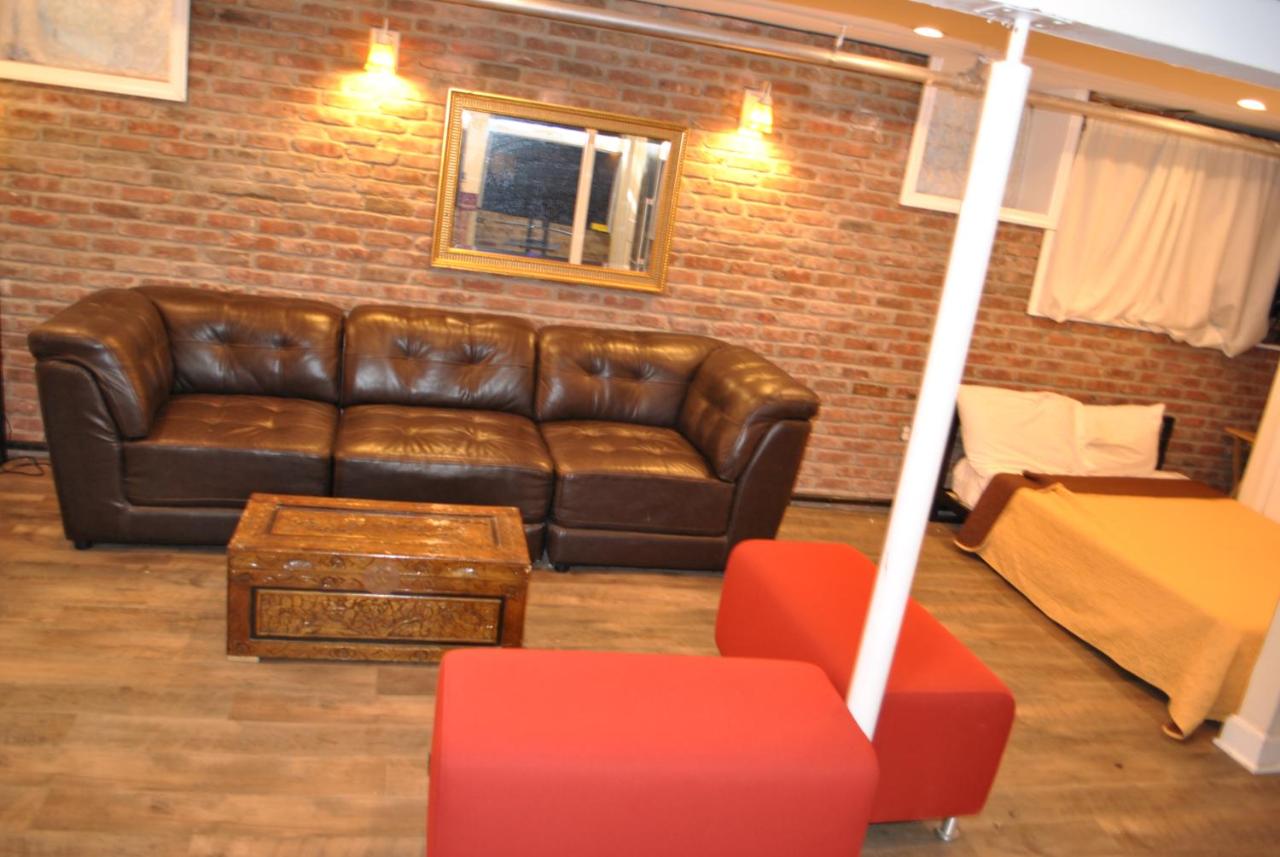  | L3-LOWER LEVEL 1Bedroom Apt Newark Down town