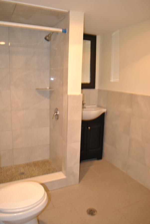  | L3-LOWER LEVEL 1Bedroom Apt Newark Down town