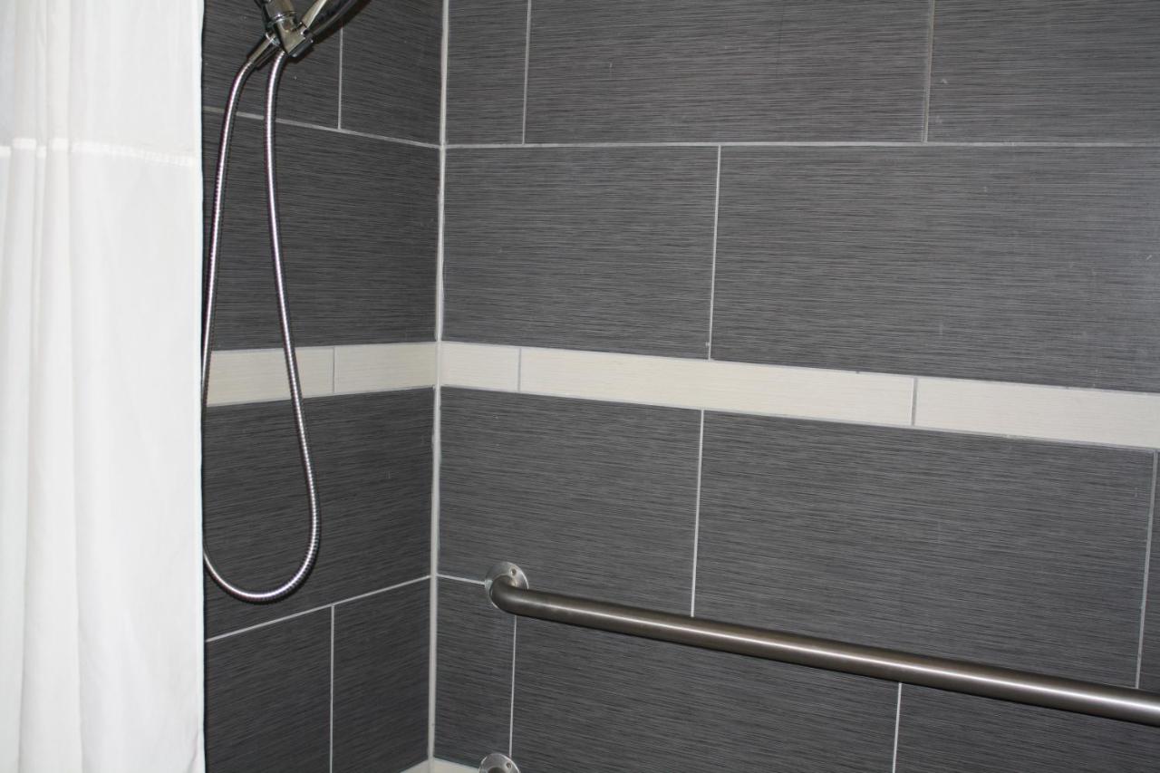 King Room - Disability Access at Quality Inn & Suites Wichita Falls I-44