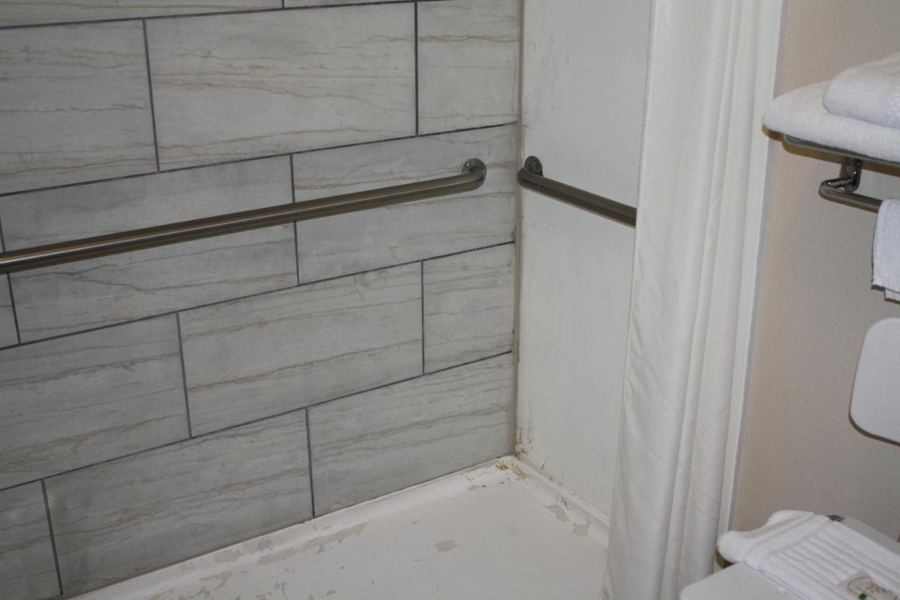 King Room - Disability Access at Quality Inn & Suites Wichita Falls I-44