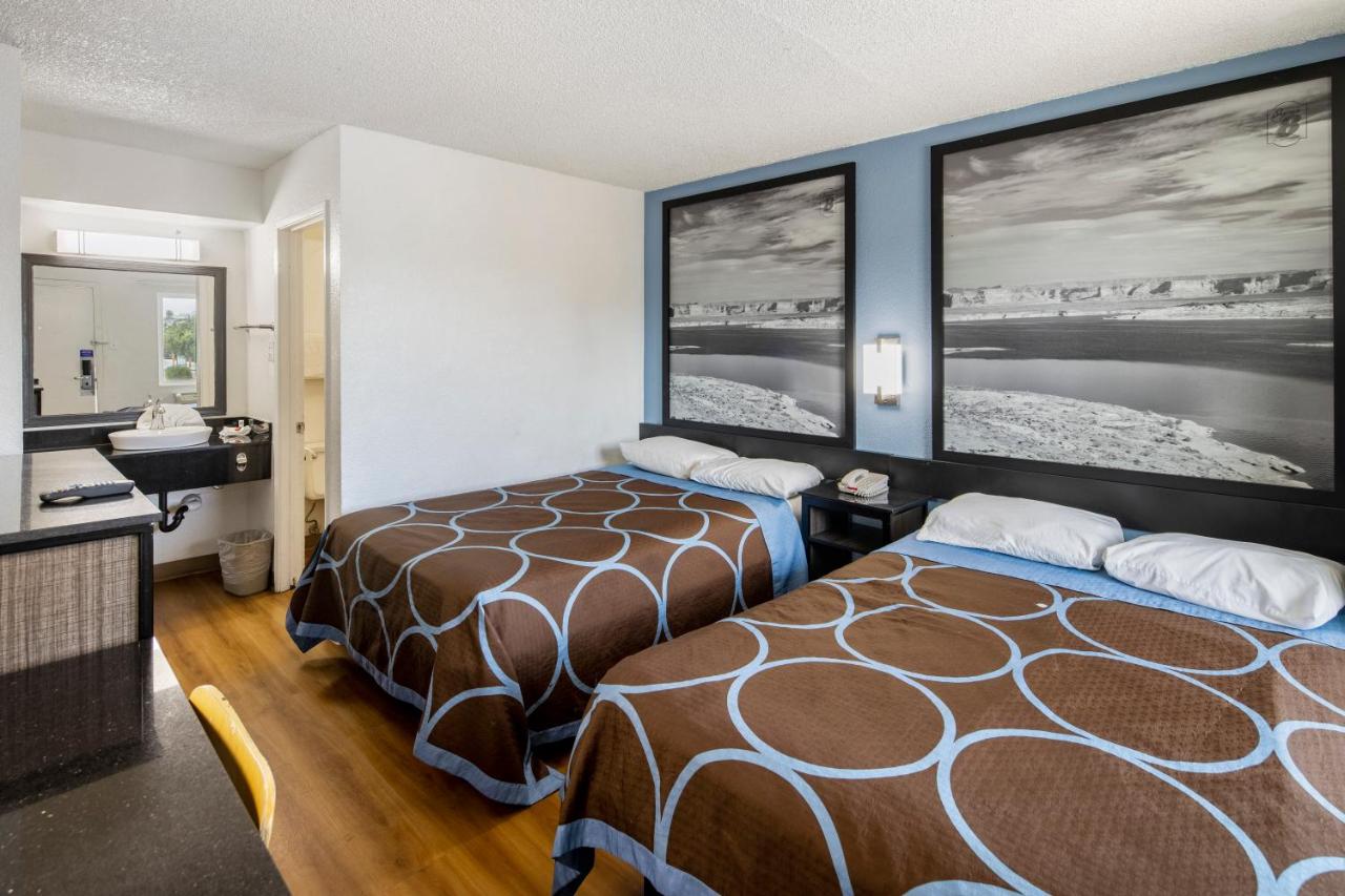 Double Room with Two Double Beds - Smoking at Super 8 by Wyndham Phoenix West
