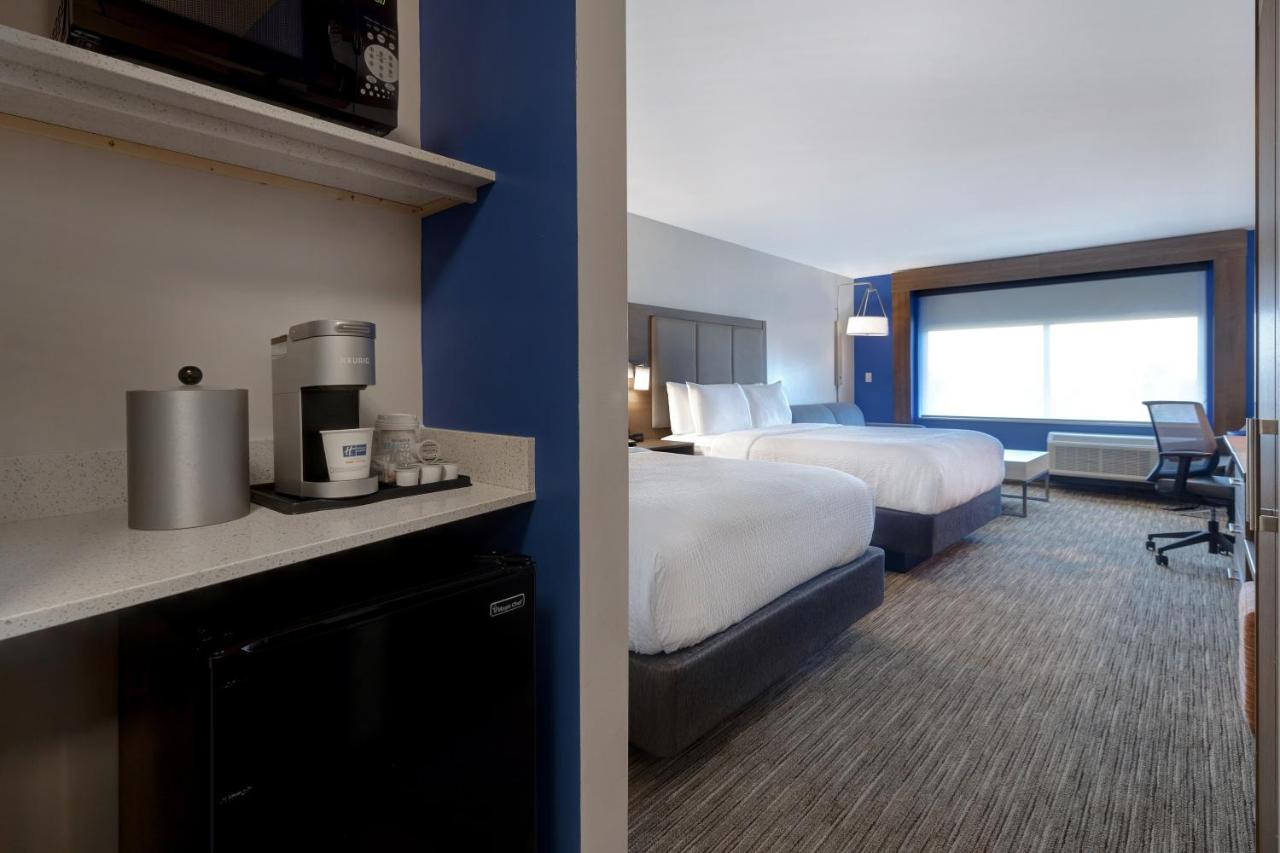 Queen Room with Two Queen Beds - Non-Smoking at Holiday Inn Express & Suites Grand Rapids South - Wyoming, an IHG Hotel
