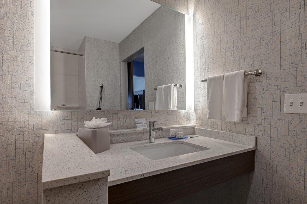 King Suite - Non-Smoking at Holiday Inn Express & Suites Grand Rapids South - Wyoming, an IHG Hotel