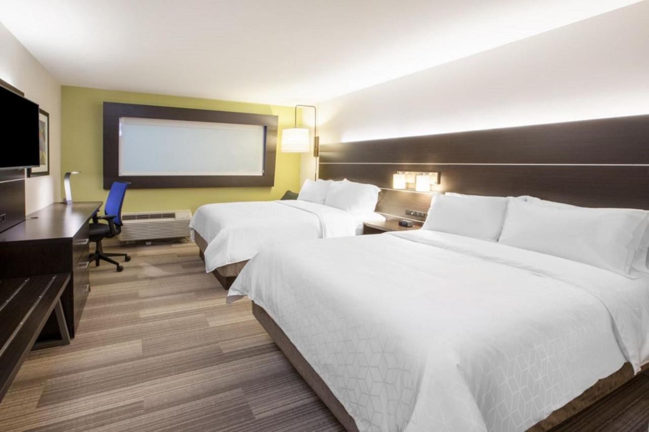 | Holiday Inn Express & Suites - Watertown, an IHG Hotel