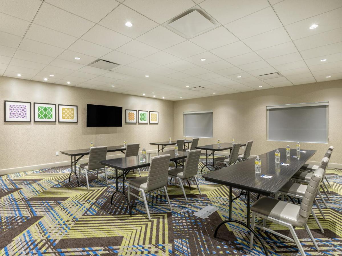 | Holiday Inn Express & Suites - Watertown, an IHG Hotel