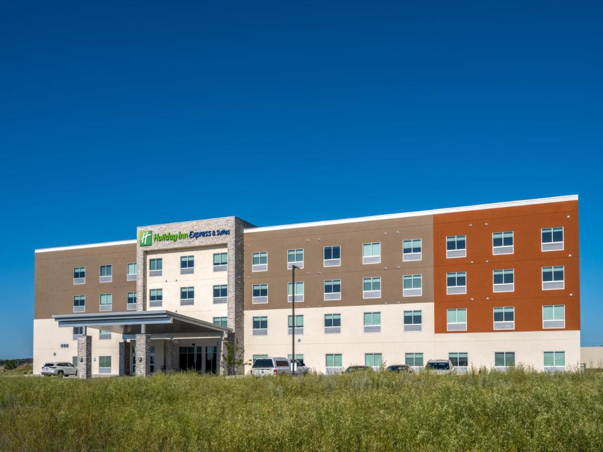 | Holiday Inn Express & Suites - Watertown, an IHG Hotel