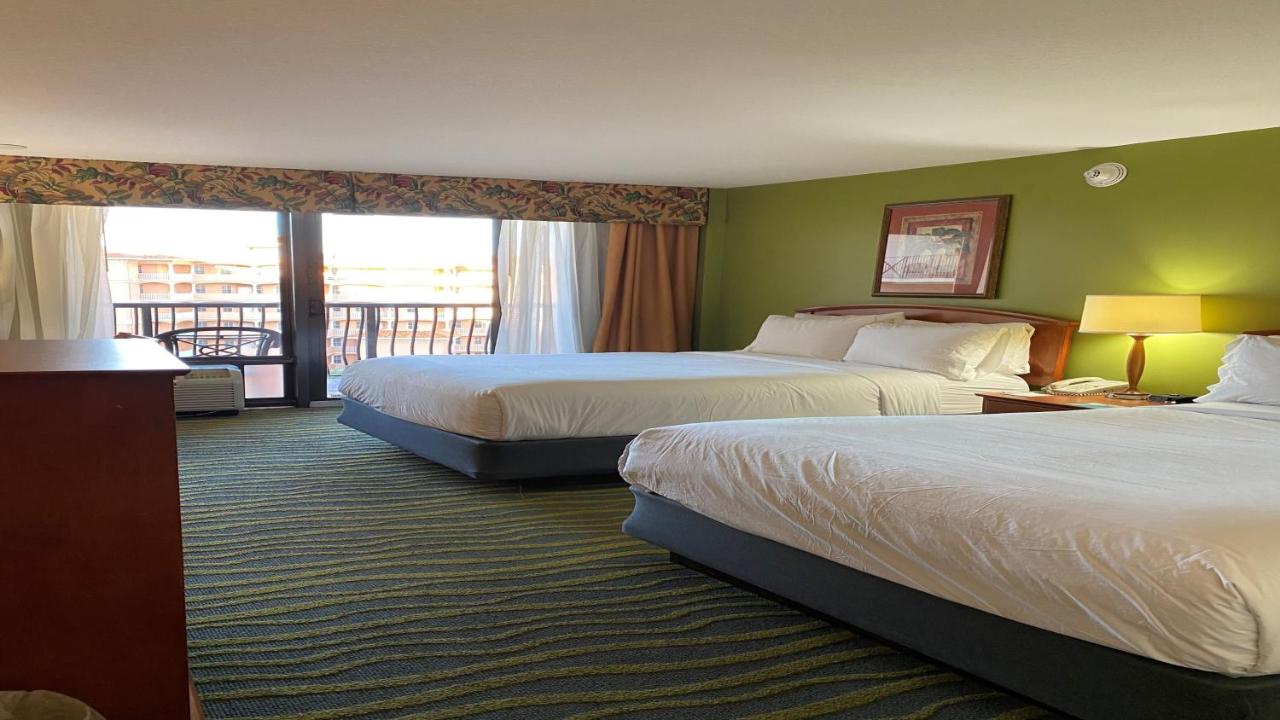 | Holiday Inn & Suites Clearwater Beach, an IHG Hotel