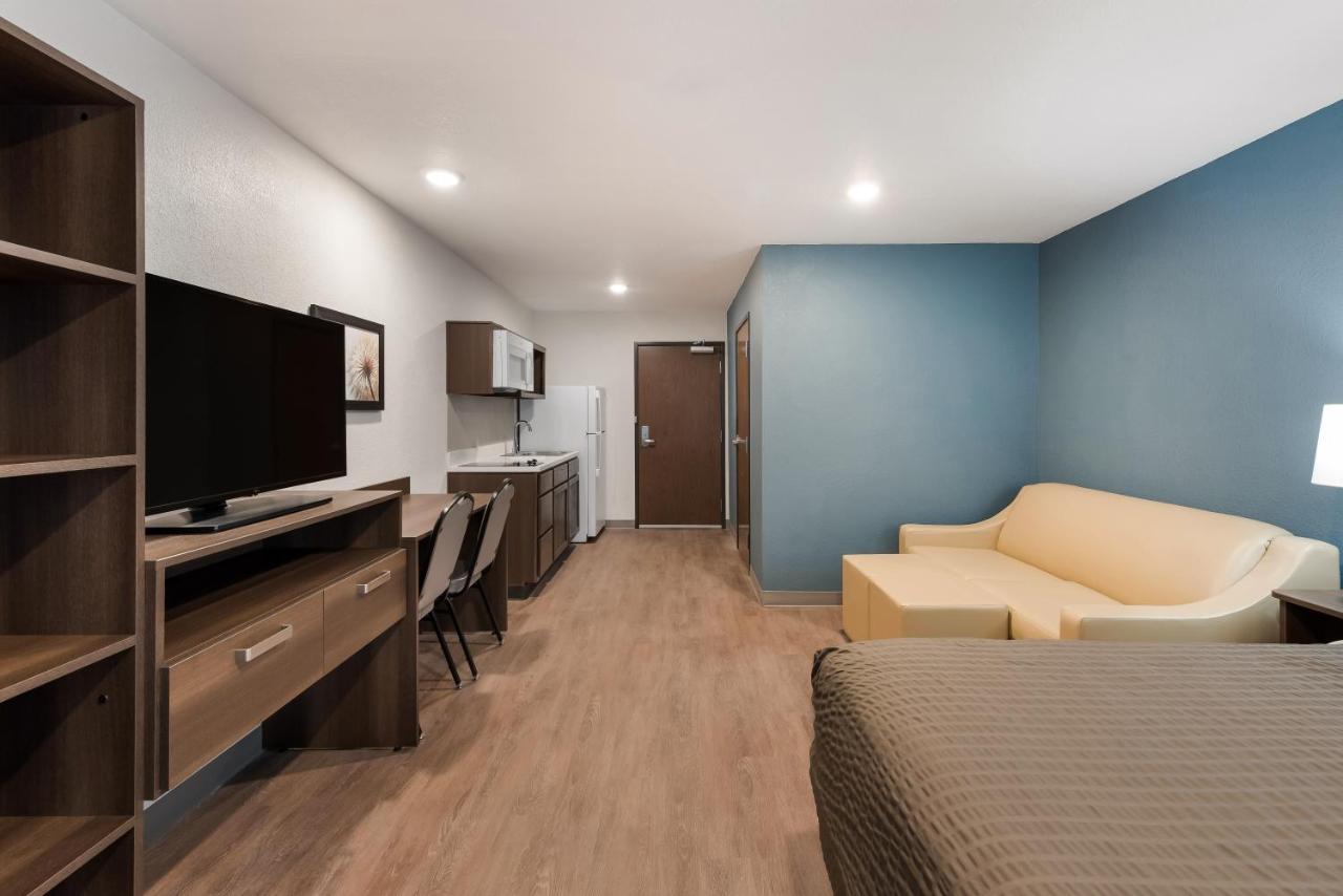 Standard Queen Room w/Sofa - Non Smoking at Woodspring Suites Dayton North