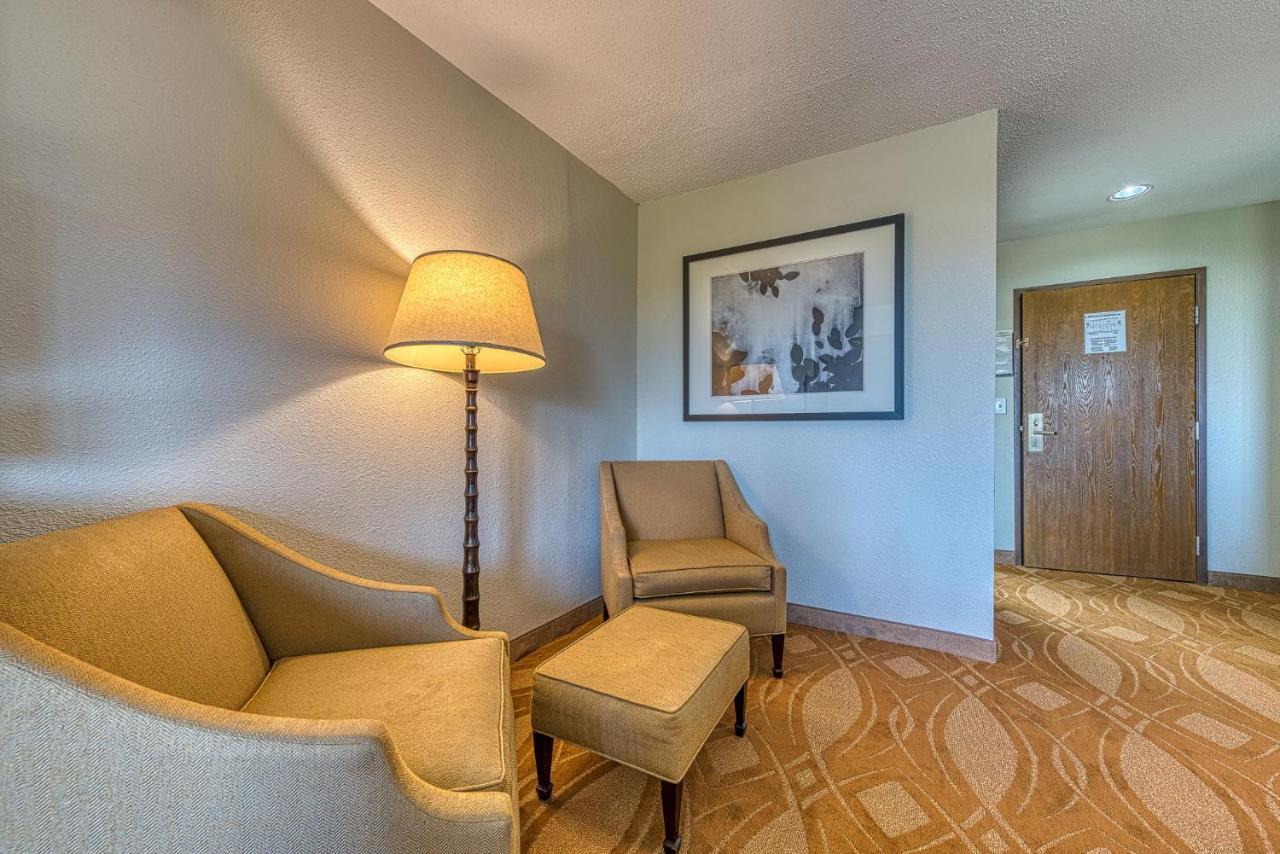  | American Inn & suites