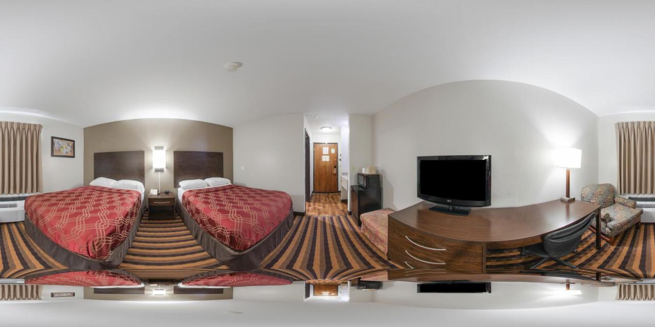 Double Room with Two Double Beds - Accessible/Non-Smoking at Econo Lodge Milwaukee Airport
