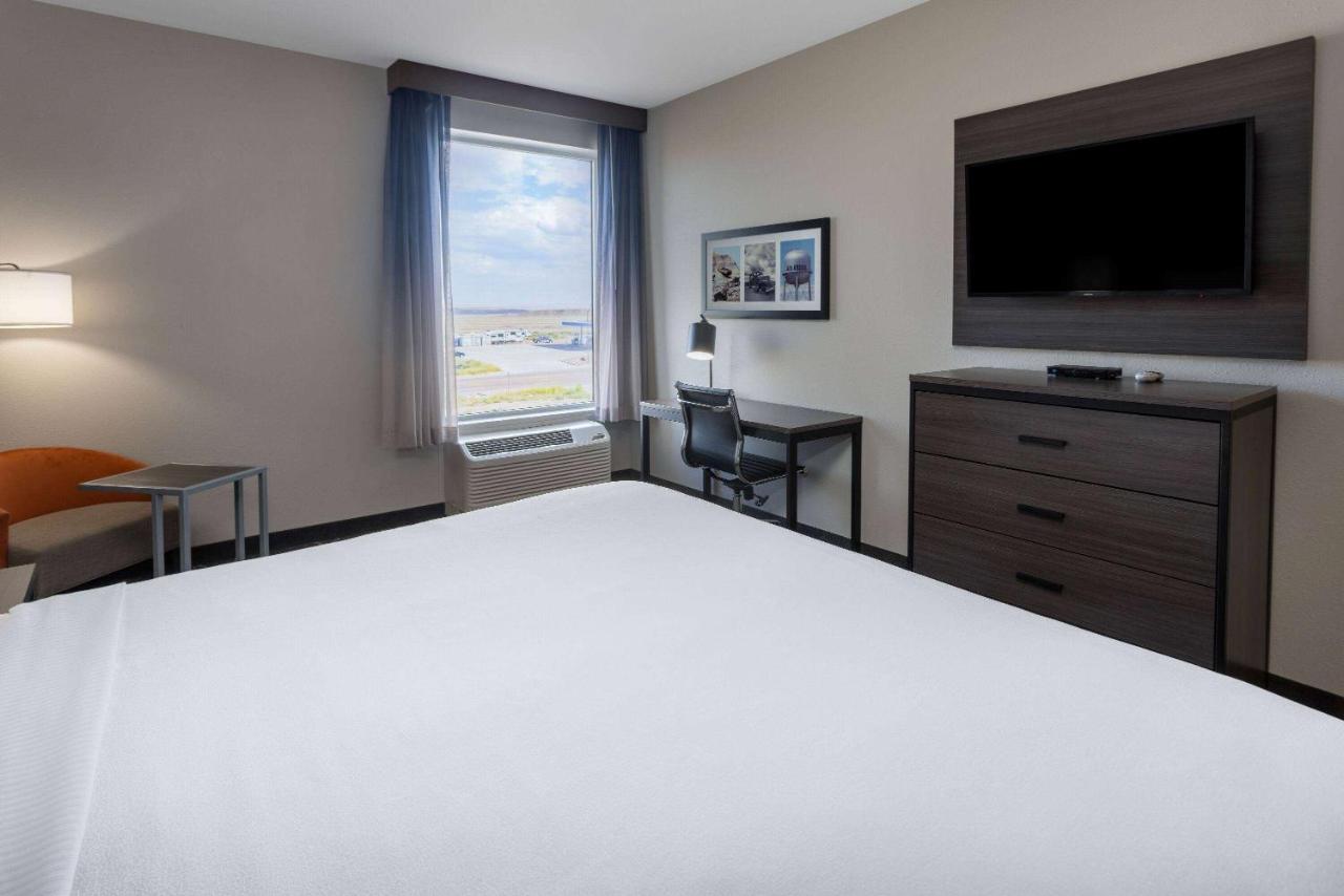 King Room - Non-Smoking at La Quinta Inn & Suites by Wyndham Holbrook Petrified Forest
