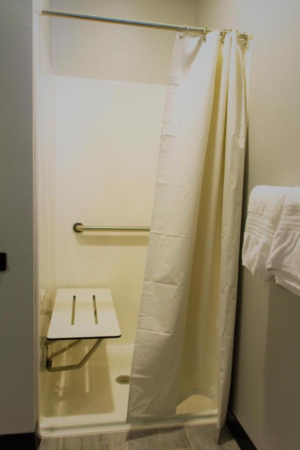 King Room - Disability Access at Watershed Hotel