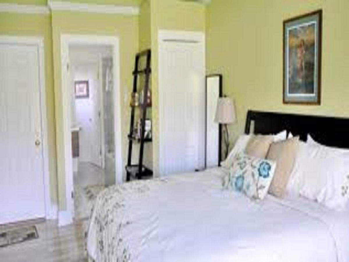 | Inn at Huntingfield Creek