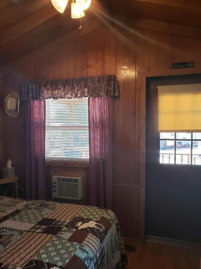 | Stampede Cabin 1 w/Hot Tub