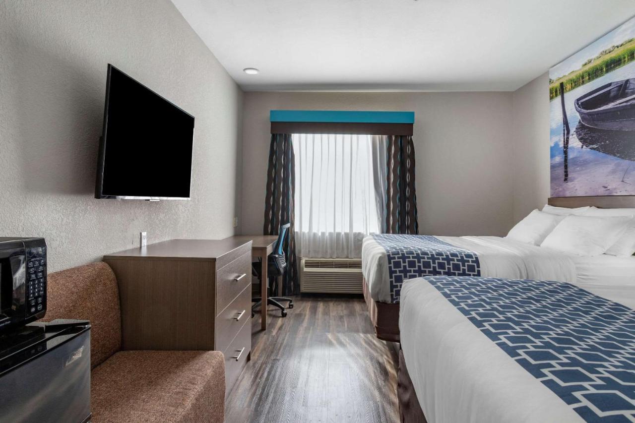 Queen Room with Two Queen Beds - Accessible/Non-Smoking  at Clarion Pointe Sulphur - Lake Charles