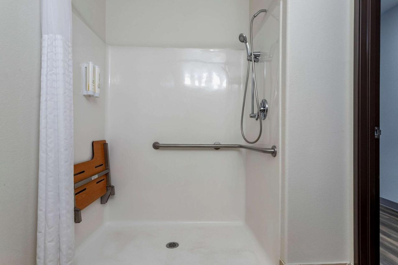 King Room - Accessible/Non-Smoking at Clarion Pointe Sulphur - Lake Charles