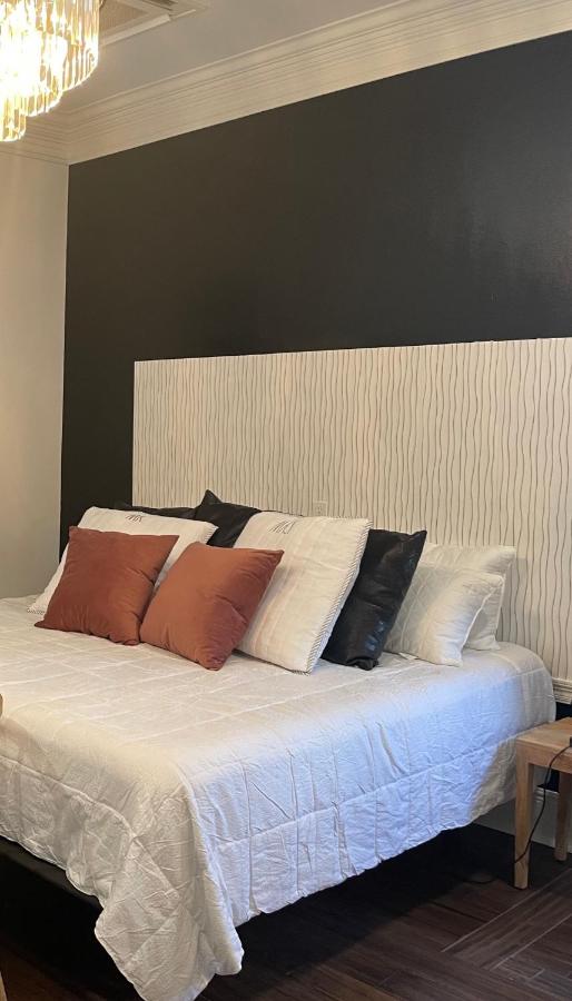 | Serenity in the Marigny Bed, Breakfast & Spa