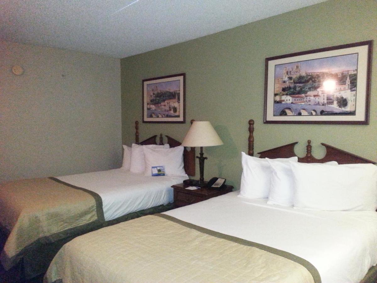 Deluxe Double Room with Two Double Beds - Disability Access - Non-Smoking at Baymont by Wyndham Eufaula