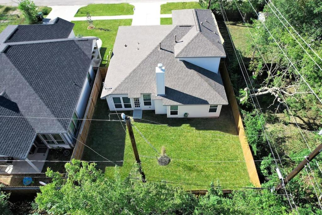 | Med Ctr Villa-Built in 22. 3BR+Office/Gym!