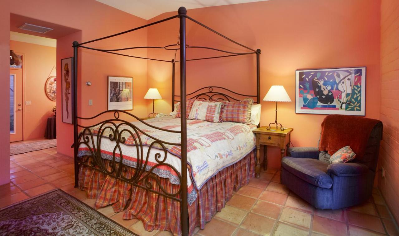 | Cactus Cove Bed and Breakfast Inn