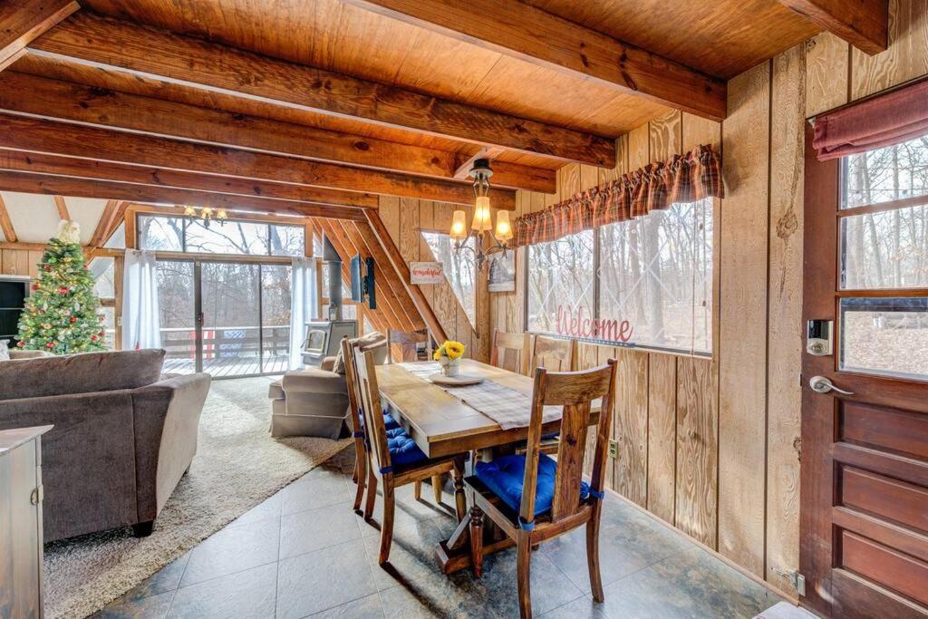 | Cozy Chalet with Paddle boat & kayaks.