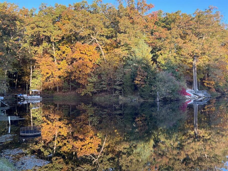 | Cozy Chalet with Paddle boat & kayaks.