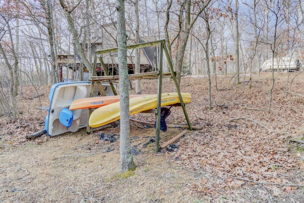 | Cozy Chalet with Paddle boat & kayaks.