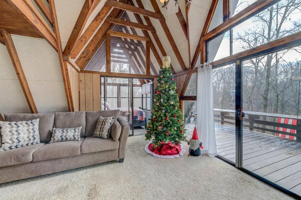 | Cozy Chalet with Paddle boat & kayaks.