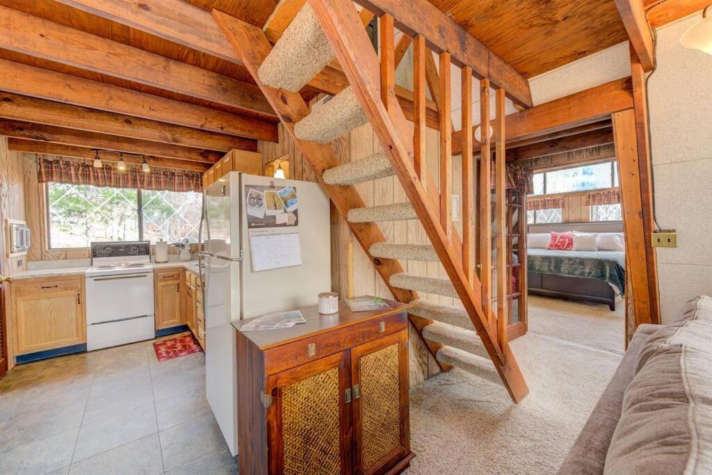 | Cozy Chalet with Paddle boat & kayaks.